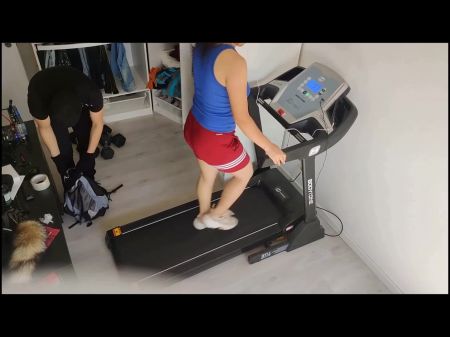 poniendo los cuernos a un ladrón en una cinta, me esposó y me hizo su esclava 