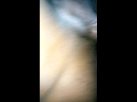 Erwischte Sie Nackt, Oma Stöhnt, Während Ich Ihre Muschi Mit Meinem Langen Schwanz In Ihrem Zimmer Streichelte 