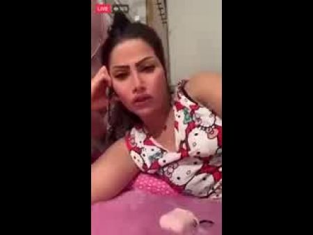 伊拉克女人在摄像头上说脏话