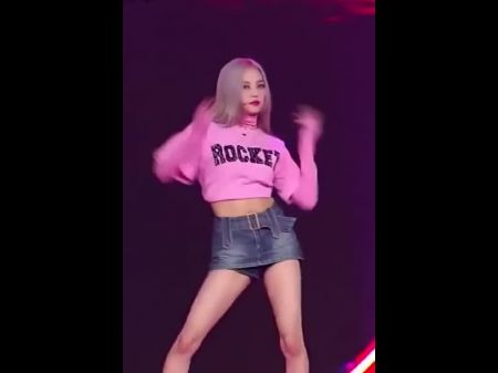 yeeun 终于回来了，让你射到她柔软的大腿上 