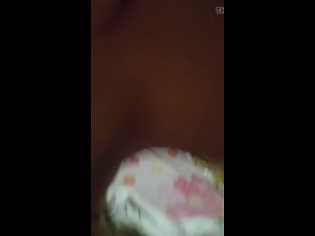 伊朗舔屁股