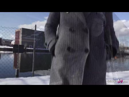 黑发 pawg 眼镜女孩 melli 毒液在柏林第一次试镜操德语 