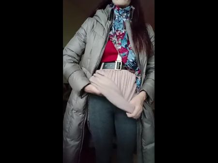 من الصعب العثور على بوسها المشعر في الشتاء 