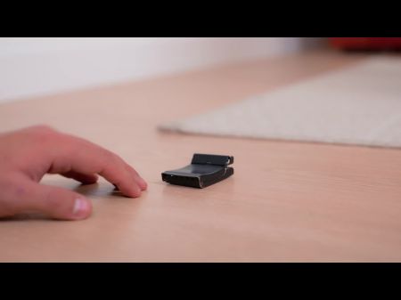 我发现我的继母自慰并操了她湿漉漉的小穴 