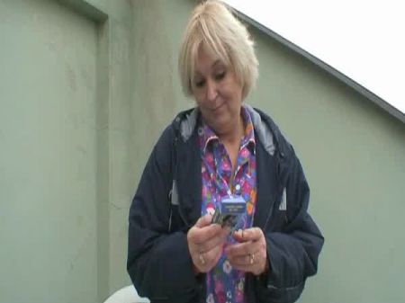 meias vestindo menina loira recebe sua vulva raspada cheia 