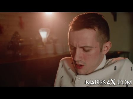 Mariskax sexy MILF Tina spielt, während ihr Mann weg ist 