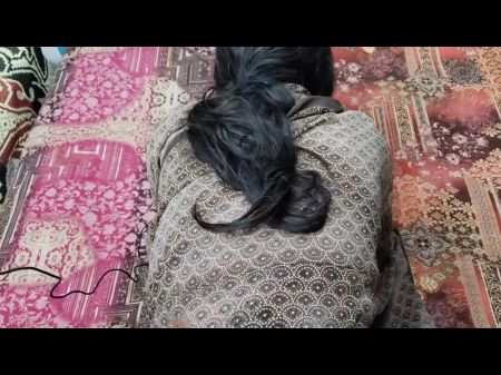 Ehemann und Ehefrau genießen die ganze Nacht voller romantischen Sex. Ehemann und Ehefrau genießen die ganze Nacht Romantik im Schlafzimmer HD-Videos 