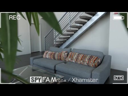 – 继妹知道如何得到她想要的东西 