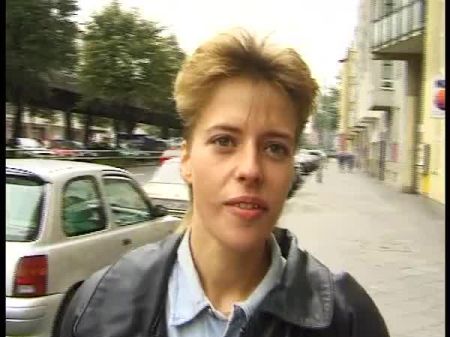 Ich stecke den Dildo hart in meine Fotze, bis ich abspritze 