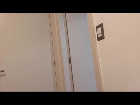 继女被困在洗衣机里被操