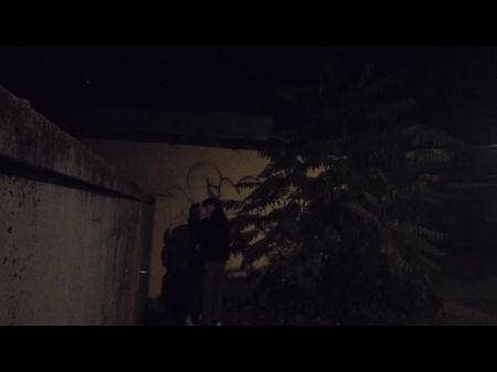 Riskanter Outdoor-fick Auf Dem Heimweg 