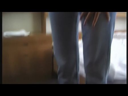 MILF cachonda su trasero flaco sus agujeros son tan apretados 