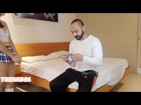 我的继女给了我她的内裤，我给了她一条带壳的美味内裤