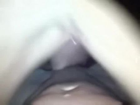 欺骗我的男朋友，这样我就可以深喉一个巨大的鸡巴 