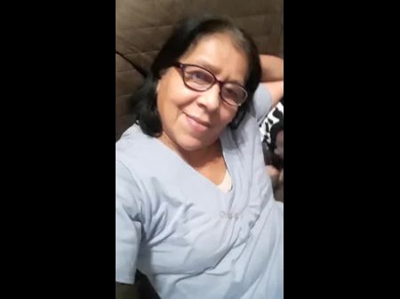 Lui Festejando El Dia De La Madre