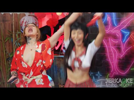 jerkaoke Vanessa Vega 以鸡巴的方式训练她的忍者学生 