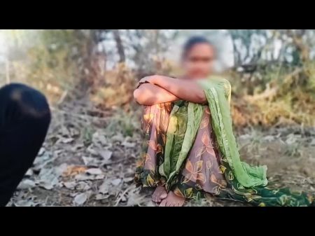 Indisches Dorf, Stiefschwester-Sex im Dschungel, Stiefschwester von Stiefbruder gefickt, sie will schwanger werden, Hindi-Sexx-Video 