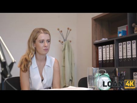 préstamo4k. rubia vino a pedir un préstamo y en su lugar recibió una enorme polla en la boca 