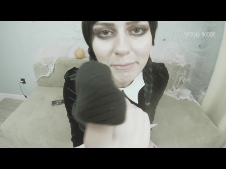joi: ¿truco o trato? miércoles addams quiere un regalo y exige que te conviertas en su compañero de masturbación en halloween 