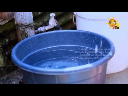 srilankische Schauspielerin Udari Warnakulasooriya heiße Badeszene 