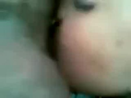 Tamil Lady Giving Head