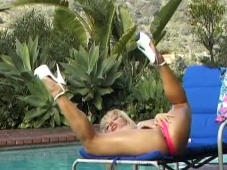 Supreme German Milf Getting Pummeled By Two Monster Pricks At The Pool