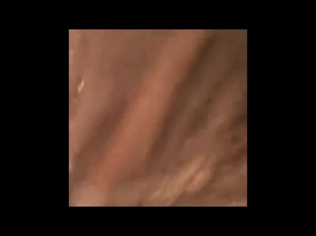 esposa puta da mamada en el coche, semen en la boca, tragar 