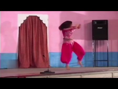 Nida Chaudhary Stage Dance Kacha Mera Kotha