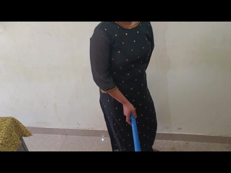 criada virgen nativa limpia el sexo con el dueño de la habitación por primera vez en voz hindi 