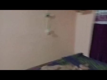 Jija Ji Ne Raat Me Sali Ko Farsh Par Litakar Raat Bhar Pelaa