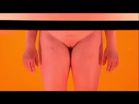clip de atracción desnuda 3 