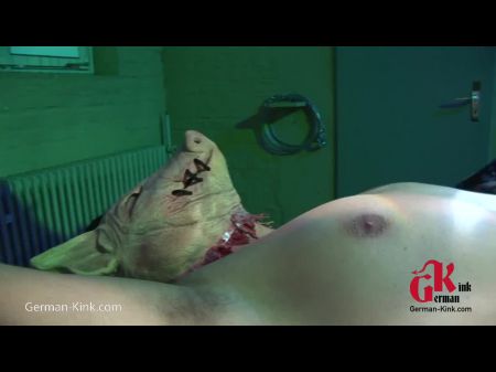 Strapon Im Arsch Und Abmelken 