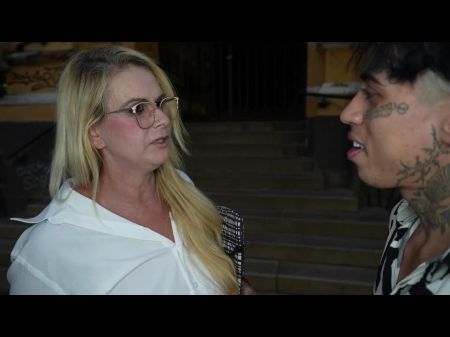 Pastor Tiffany Montavani verließ die Kirche und wurde von einem sexbesessenen jungen Perversen angesprochen 