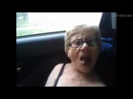 gran abuela mea durante el orgasmo 