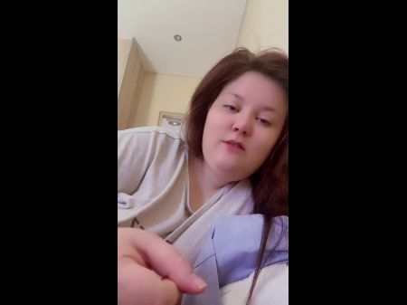 pov bbw mamãe mostra para você se divertir na cama 