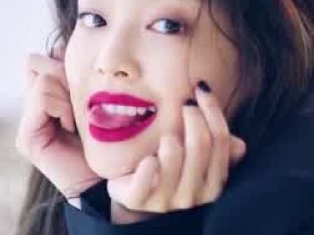 Jennies sexy Zungenspiel 