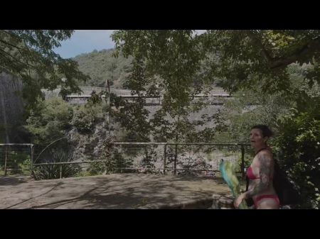 urbex con una milf muy caliente y follársela en una casa abandonada 
