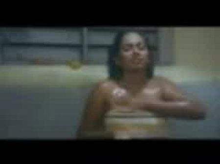 Mallu Sindhu Aunty Having Fuckfest With Youthfull Guy After Tub