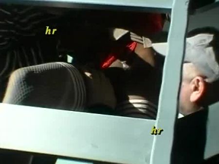 تم العثور على فيديو إباحي للهواة في القبو رقم 4 