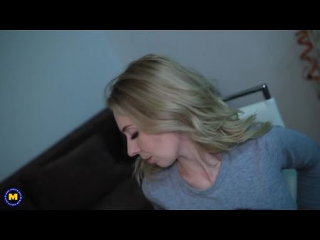 Sexy Amateur Natürliche Milf Nimmt Großen Schwanz 