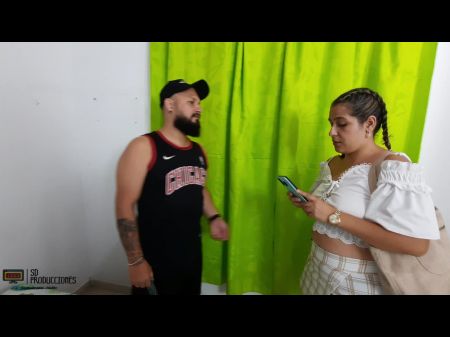 la puta de mi madrastra contrata a una mujer para arreglar nuestra casa y me la termino follando 