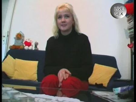 schlampe dich mit dem kleinen Vibrator 