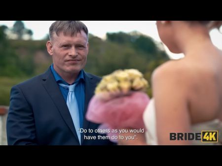 Braut4k. schüchterne Braut mit natürlichen Titten wird vor allen Leuten in der Öffentlichkeit grob gefickt 