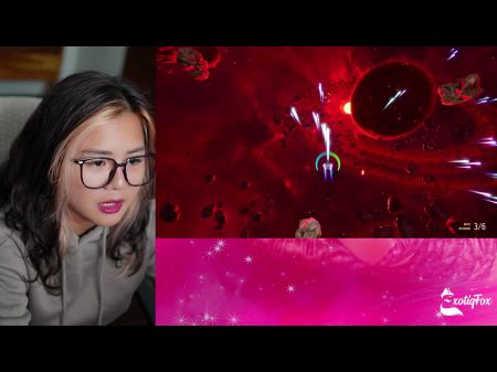 Science-Fiction-Babes und Roboterschlampen blasen subverses Gameplay Exotiqfox Gamer Girl Gooner Solo masturbieren 