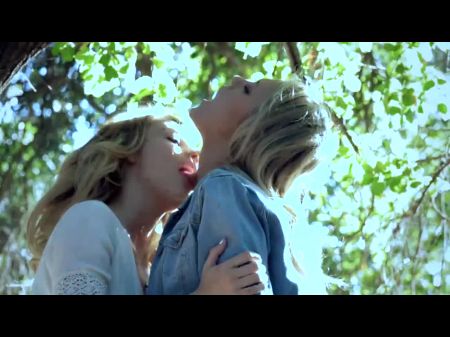 Verzaubert von den Lesben Scarlet Red und Blake Eden 