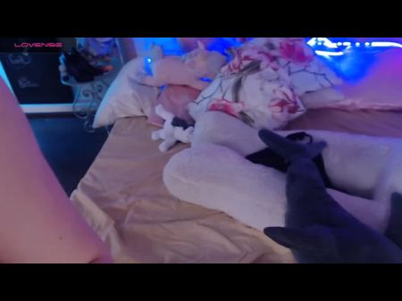 Orgasmo duro, squirt en cámara. 