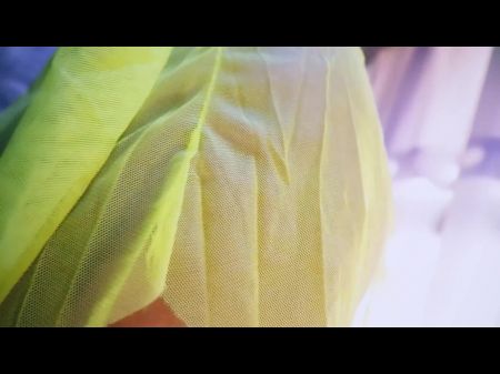 黄色性感睡衣在肛交后试穿