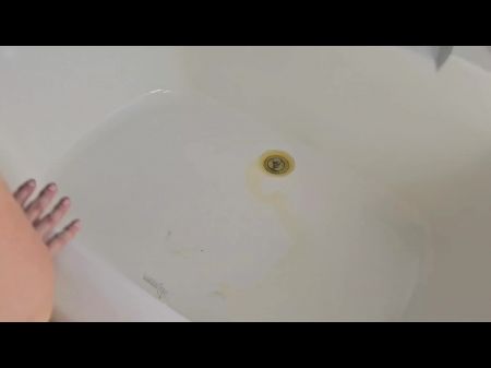 Jamdown26 - I Accidentally Piss Inwards The Neighbors Bath Tub , Then He Slurp And Filled My Cooter With His Cum - Bbw Ssbbw Hijab Mummy