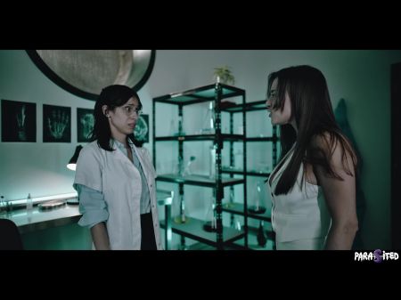欲火中烧的科学家外星怪物控制极端女同性恋性行为浑身粘液