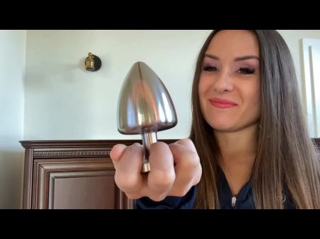 Cruel Reell beherrscht den 60 mm Edelstahl-Buttplug – schwerer Anal-Luxus von Steeltoyz 
